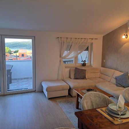 Apartman Lucia Posedarje Eksteriør billede